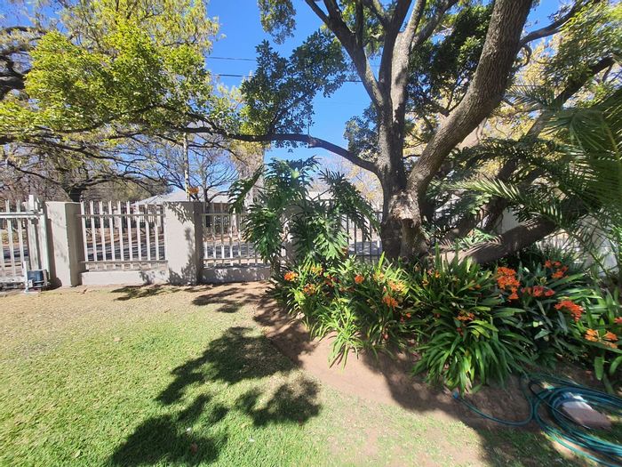 For Sale: House in Sasolburg Central with 3 beds, entertainment area, and security.