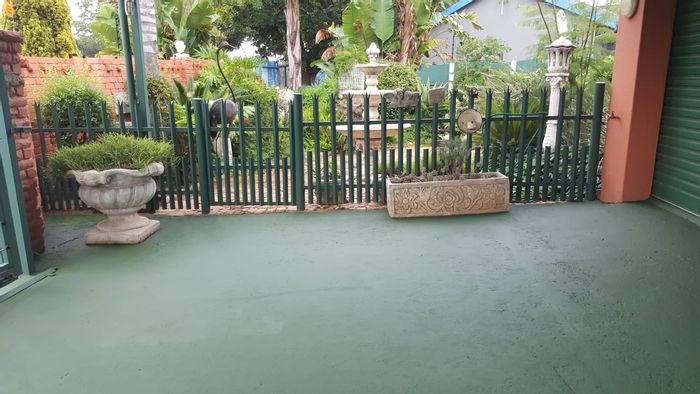 For Sale: 3 Bedroom House in Sunair Park with pool, entertainment areas, and security.