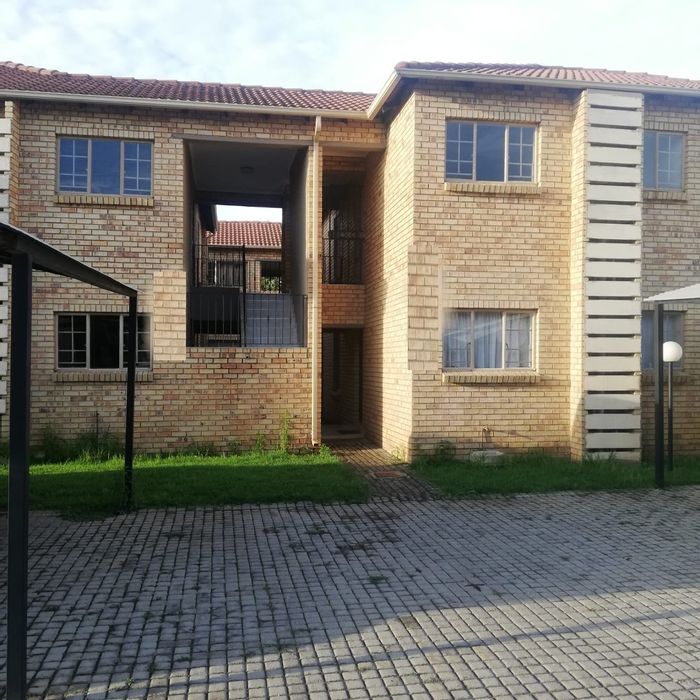 2-bedroom flat with en-suite, 2 bathrooms, and covered parking in Sylviavale For Sale.