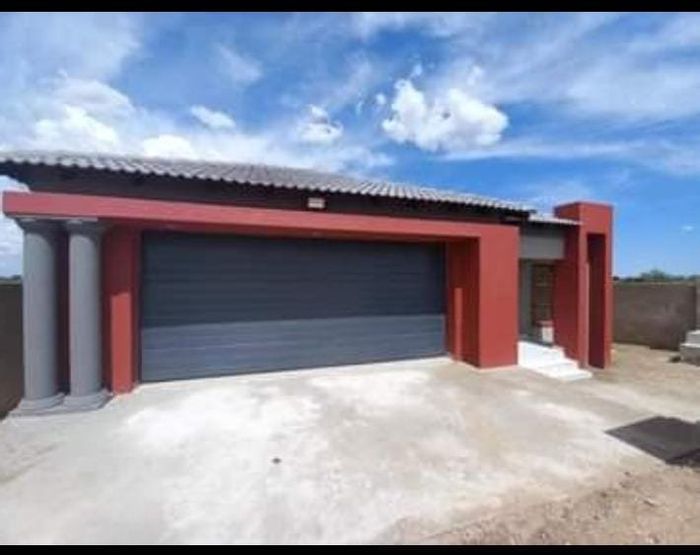 For Sale: House in Polokwane Ext 78 with 3 bedrooms, security features, and landscaped yard.