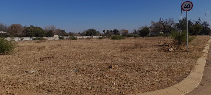 Riversdale For Sale: Vacant Land Residential, 8072m², zoned for 20 units.