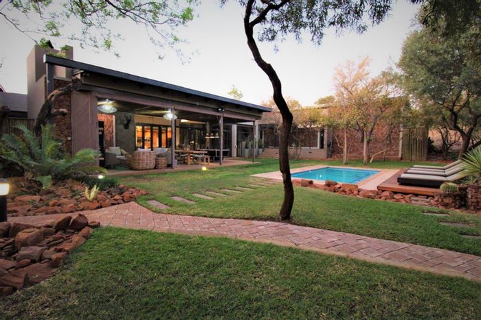 House for Sale in Zwartkloof Private Game Reserve: Heated pool, boma areas, cricket pitch.