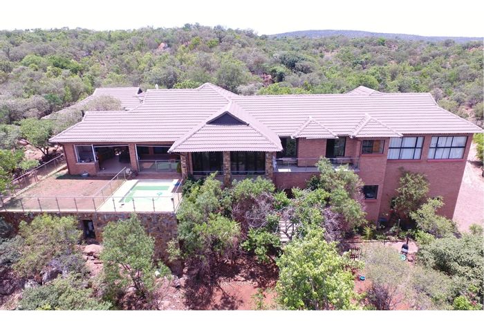 For Sale: House in Bela Bela Rural with pool, game reserve access, and spacious layout.