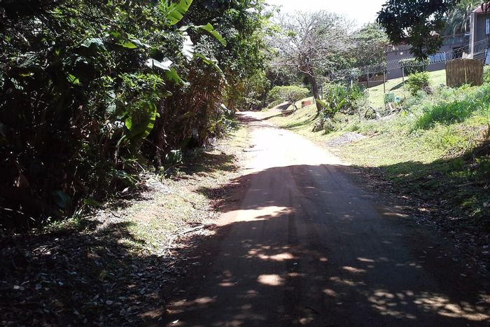 Vacant Land Residential in Leisure Crest: 1868 sqm, near beach, ideal for building.