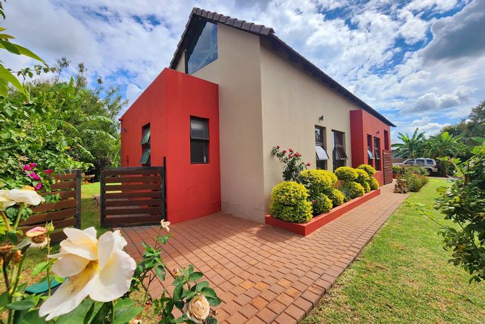 For Sale: House in Copperleaf Estate with 5 beds, garden, and staff room.