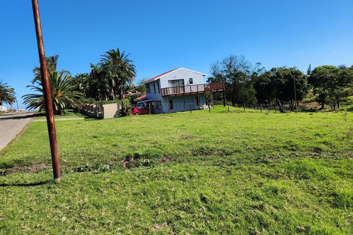 Vacant Land Residential For Sale in Humansdorp Central, ideal investment opportunity.