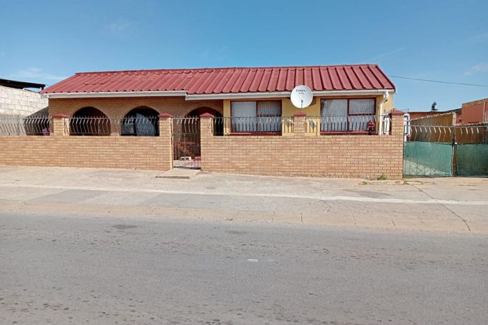 For Sale: Zwide House with 12 rooms, fully tenanted, near Dan Qeqe Stadium.