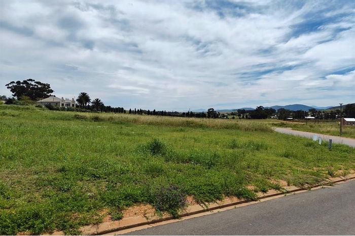 Vacant Land Residential for Sale in Moorreesburg Central, 990m2 near schools and businesses.