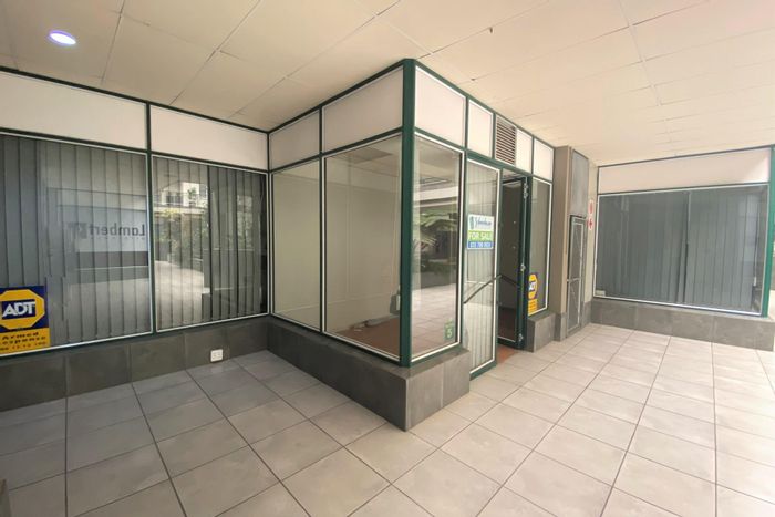 Office for Sale in Richards Bay Central: Spacious, secure, near shopping and university.