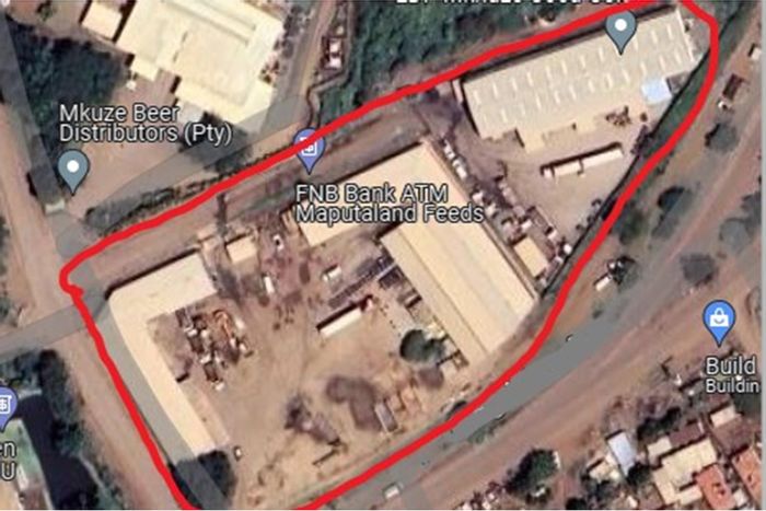 For Sale: Retail property in Mkuze with secure fencing and multiple tenant units.