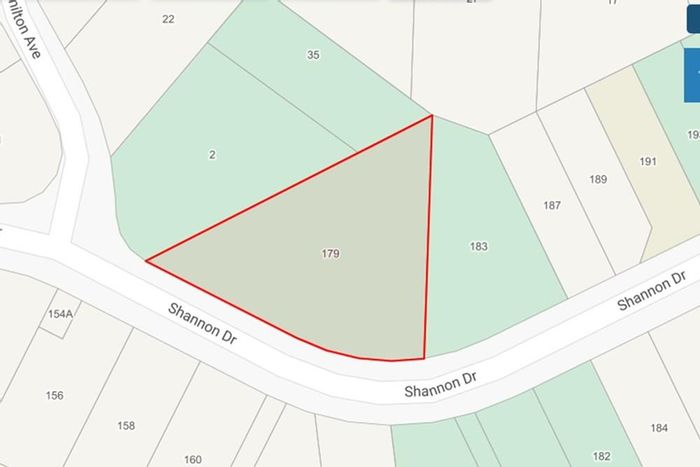 Vacant Land in Reservoir Hills for Sale: Perfect for Dream Home or Student Housing.