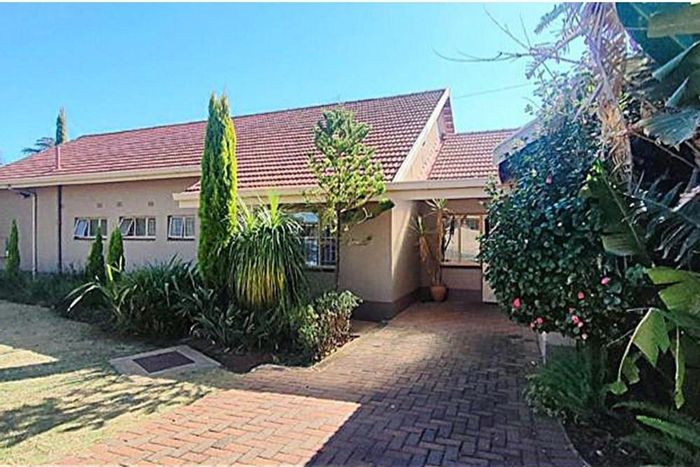 For Sale: House in Carletonville Central with pool, studios, and income potential.