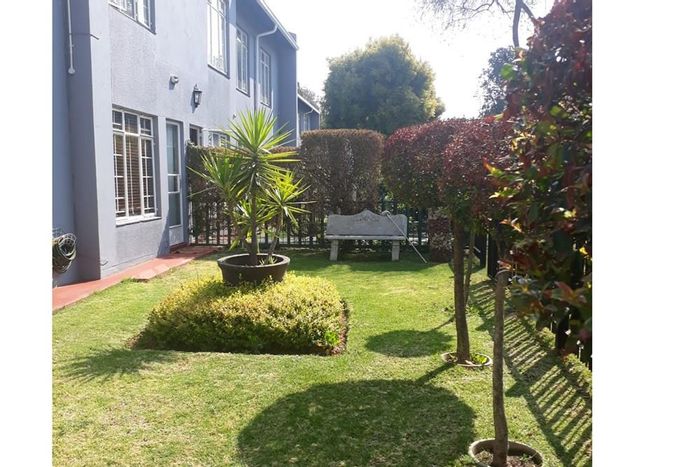 For Sale: Ground floor townhouse in Beyers Park with 24-hour security and garden access.