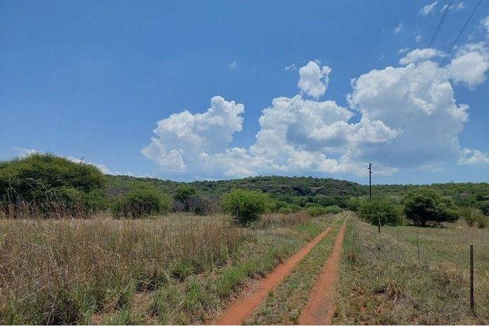 Bela Bela Rural Small Holding For Sale: 3 beds, stream views, fertile land, security.