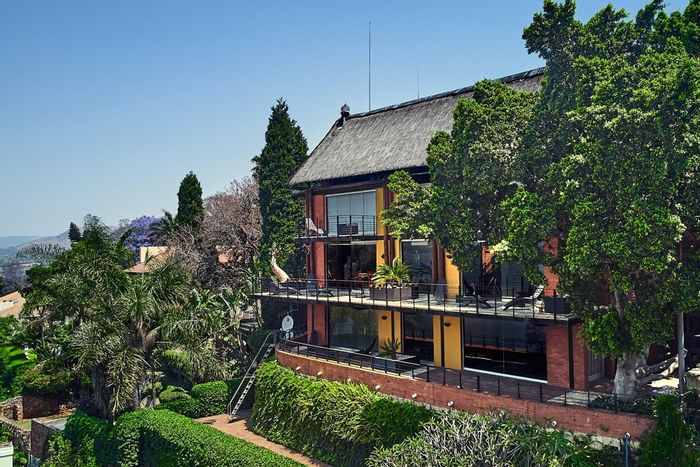 For Sale: House in Kosmos with pool, flatlet, and private boathouse.