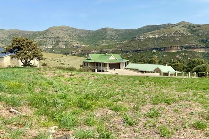 Vacant Land Residential For Sale in Clarens Central: 1590m2, serviced with power.