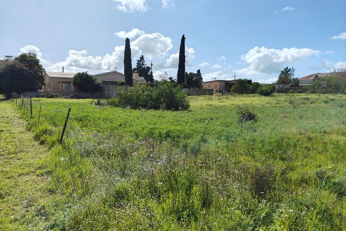 Vacant Residential Land for Sale in Hooikraal, 2607m2 with fencing and utilities.