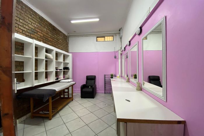 Vanderbijlpark Central Office For Sale: Versatile space with reception, kitchen, and multiple rooms.