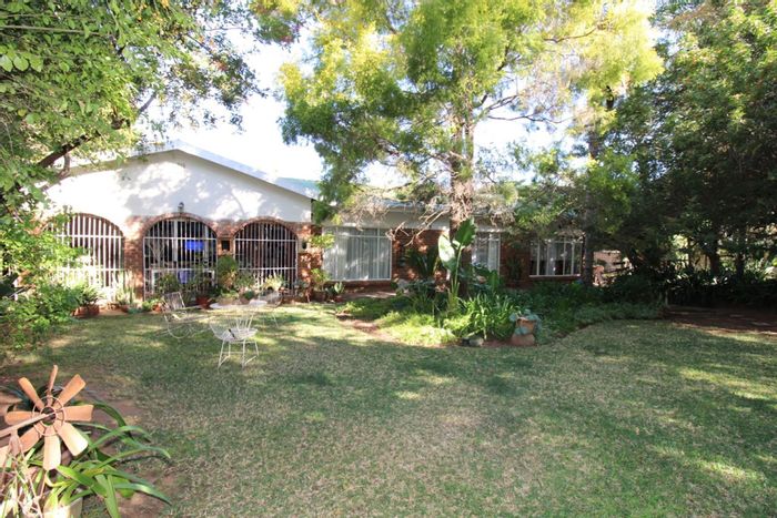 3-Bedroom House for Sale in Bela Bela Central with Office, Garden, and Parking.