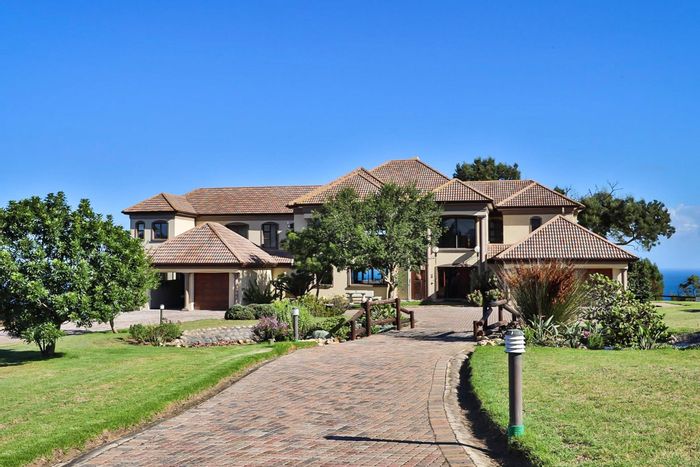 For Sale: 14-bedroom house in Groot Brakrivier Central with ocean views and multiple homes.