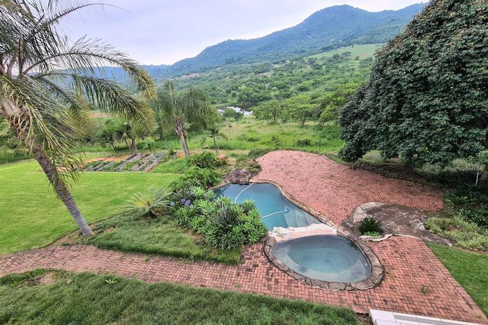 Nelspruit Rural Small Holding For Sale: 4-bed home, workshop, pool, and dam.
