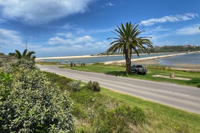 Lagoon front vacant land for sale in Aston Bay, 543 sqm for your dream home.
