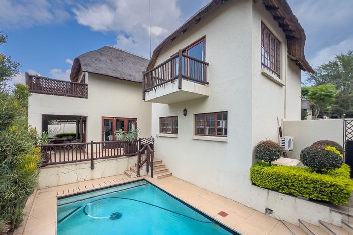 Douglasdale House For Sale: 4 beds, pool, secure estate living, air conditioning.