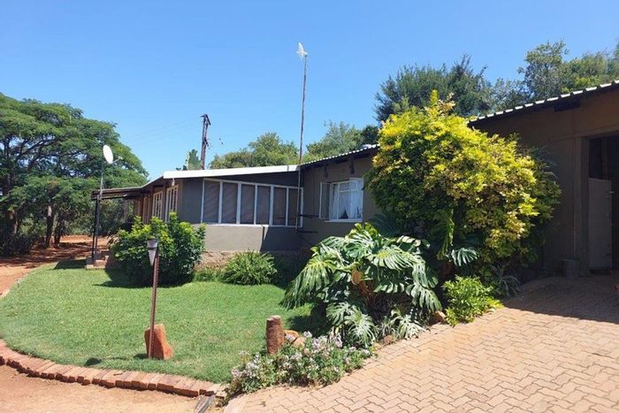 Modimolle Rural Small Holding For Sale: Two houses, butchery, boreholes, and ample land.