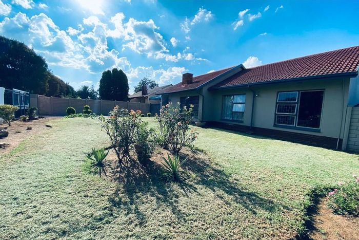 4-Bedroom House with Bachelor Flat for Sale in Vanderbijlpark Se, Great Location.