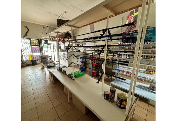 Retail space to rent in Sasolburg Central, prime location near R57 intersection.