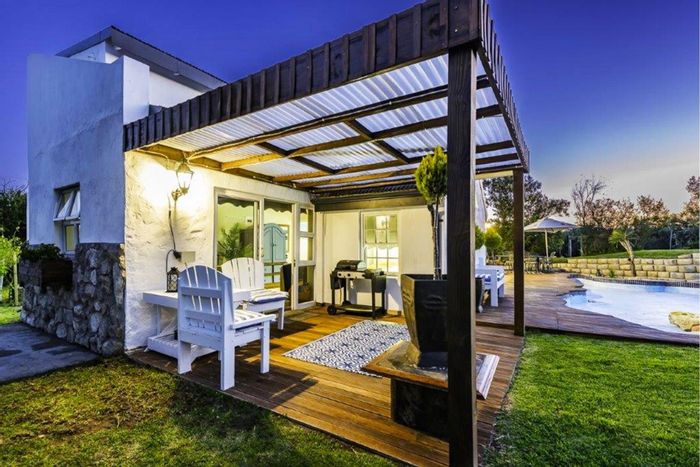 For Sale: Spacious 4-bedroom house in Stilbaai Oos with river views and amenities.