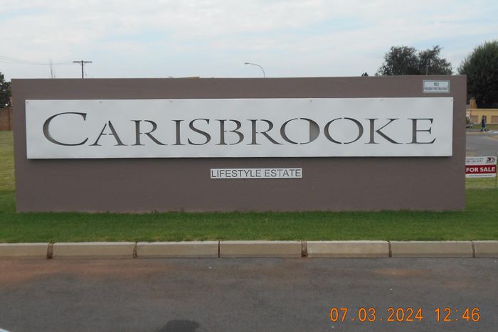 Brentwood Park Townhouse For Sale: 1 Bed, Bistro, Pool, Tennis Court, Secure Living.