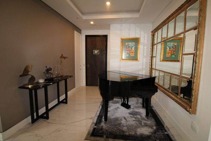 For Sale: 3-bedroom apartment in Sandown with en-suites, gym, pool, rooftop bar.