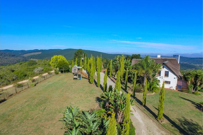 Sedgefield Rural Small Holding For Sale: BnB potential, helicopter access, spacious gardens.