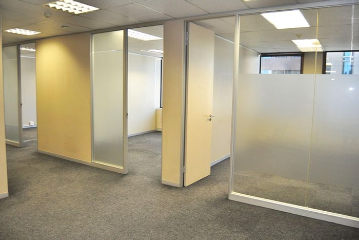 Office To Rent in Cape Town City Centre with private offices and kitchenette.