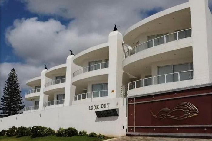 For Sale: Jeffreys Bay Central Apartment with ocean views, garage, and balconies.