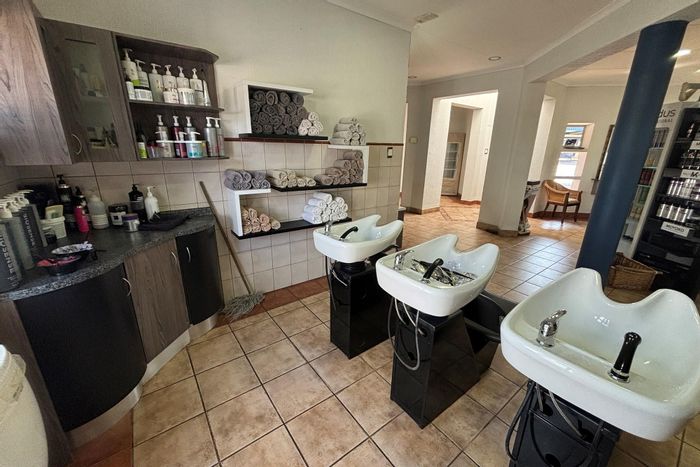 Retail property for sale in Vanderbijlpark Se 3 with high visibility and amenities.