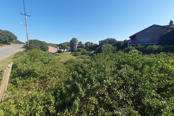 Vacant Land Residential For Sale in Paradise Beach, near beach and greenbelts.