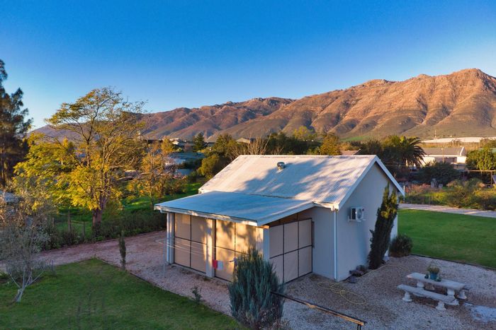 For Sale: House in Porterville Central with three homes, parking, and rental potential.