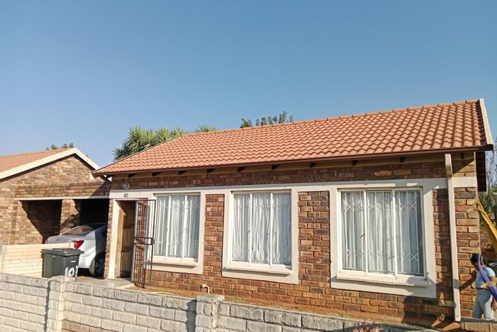 For Sale: Townhouse in The Orchards with 3 bedrooms, secure parking, and garden.