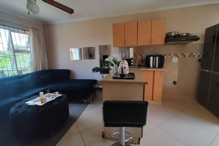 Amalinda House For Sale: Two bedrooms, open-plan living, large yard, great location.