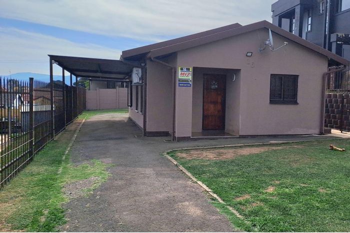 Allandale House For Sale: Renovated kitchen, double carport, fenced yard, near amenities.