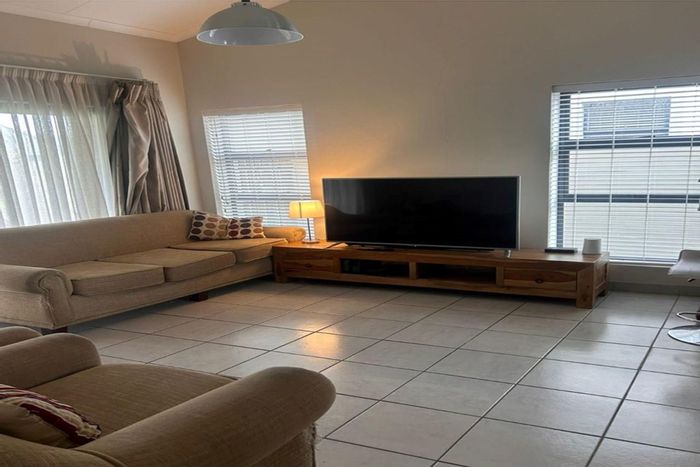 House For Sale in Blue Mountain Village: 3 Bedrooms, garage, open plan living, outdoor braai.