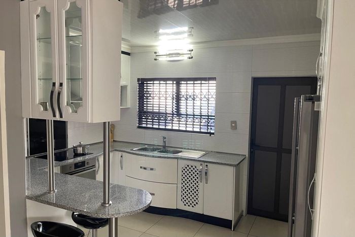 Kriel Central House For Sale: 3 bedrooms, modern kitchen, secure yard, near mall.
