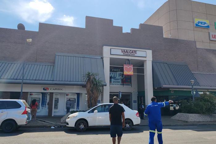 Prime 21m2 retail space to rent in Vanderbijlpark Central, high foot traffic location.