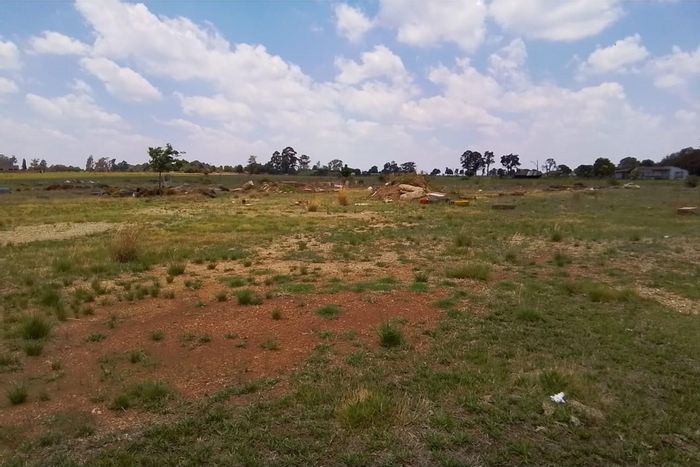 Vacant land for sale in Ironsyde AH, ideal for development or agriculture.