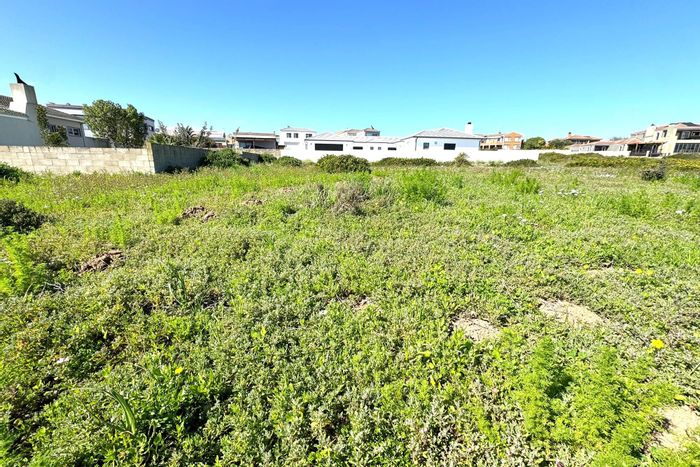 Vacant Land Residential in Myburgh Park For Sale: 1025 sqm, near schools and amenities.