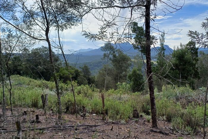 Vacant Land Residential in Wilderness Rural: 4ha with approved permits, HOA amenities.