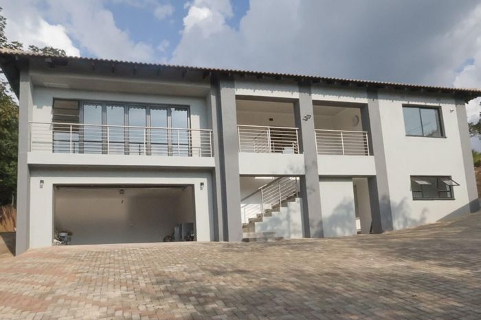 House for Sale in Nelspruit Ext 5: Double garage, pool, flatlet, open plan living.