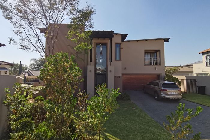 For Sale: House in Greenstone Hill with solar power, patio, and secure estate access.